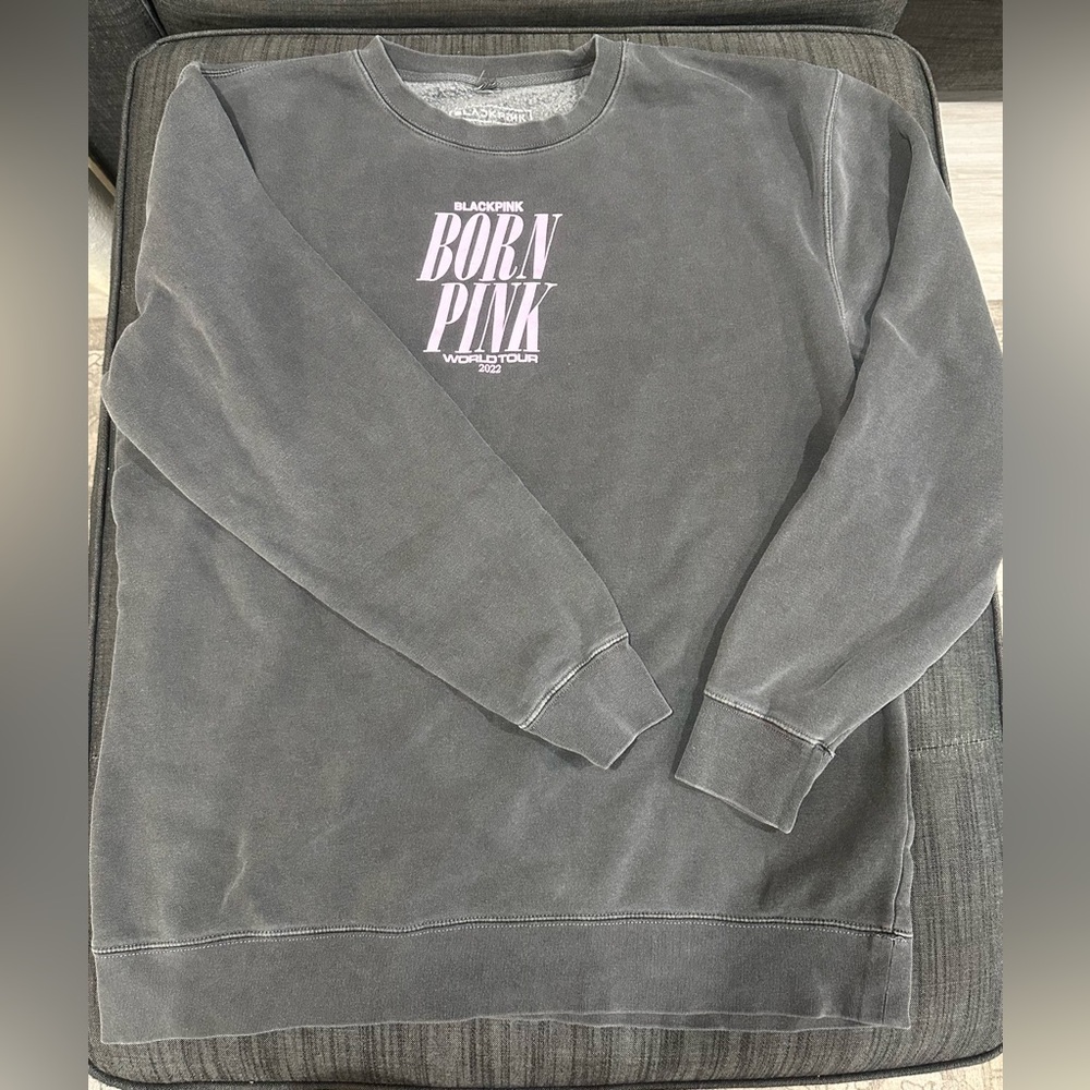 BLACKPINK Born Pink World Tour 2022 Gray Crewneck Sweatshirt Pullover Authentic